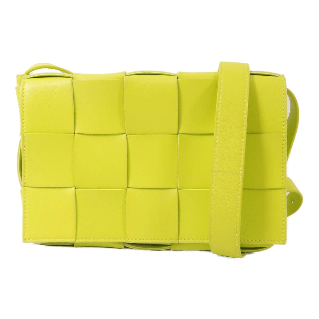 Bottega Cassette Shoulder Green: Cassette shoulder bag in green calfskin with silver-tone hardware. Includes storage bags. Size 22.5 x 15 x 4.5 cm.