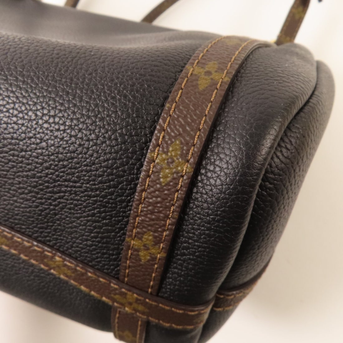 Louis Vuitton Express PM Black - 9