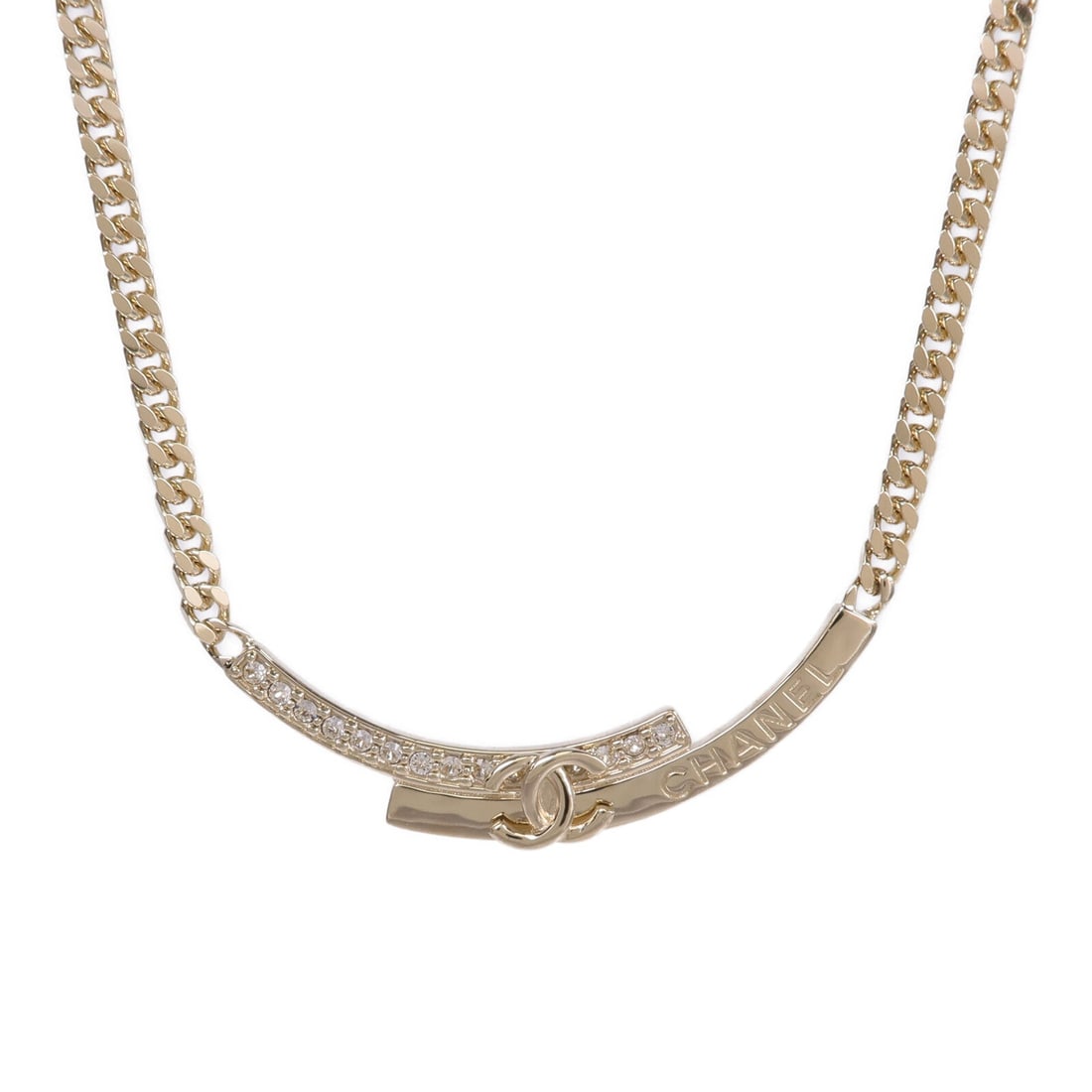 Chanel CC AB9083 Metal Gold: CC necklace AB9083 in gold tone metal.