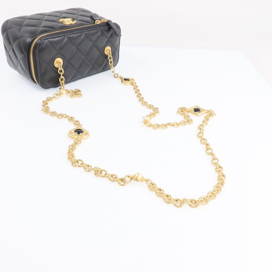Chanel Vanity Case AP3258 Black - 8