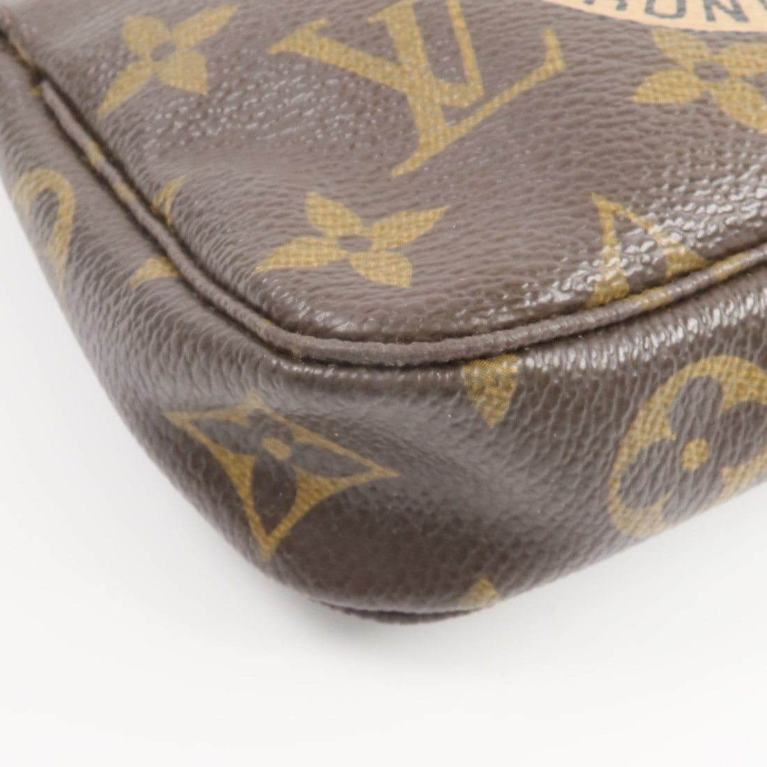 Louis Vuitton Mini Pochette Monogram - 12