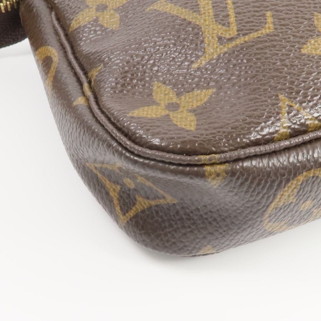 Louis Vuitton Mini Pochette Monogram - 14