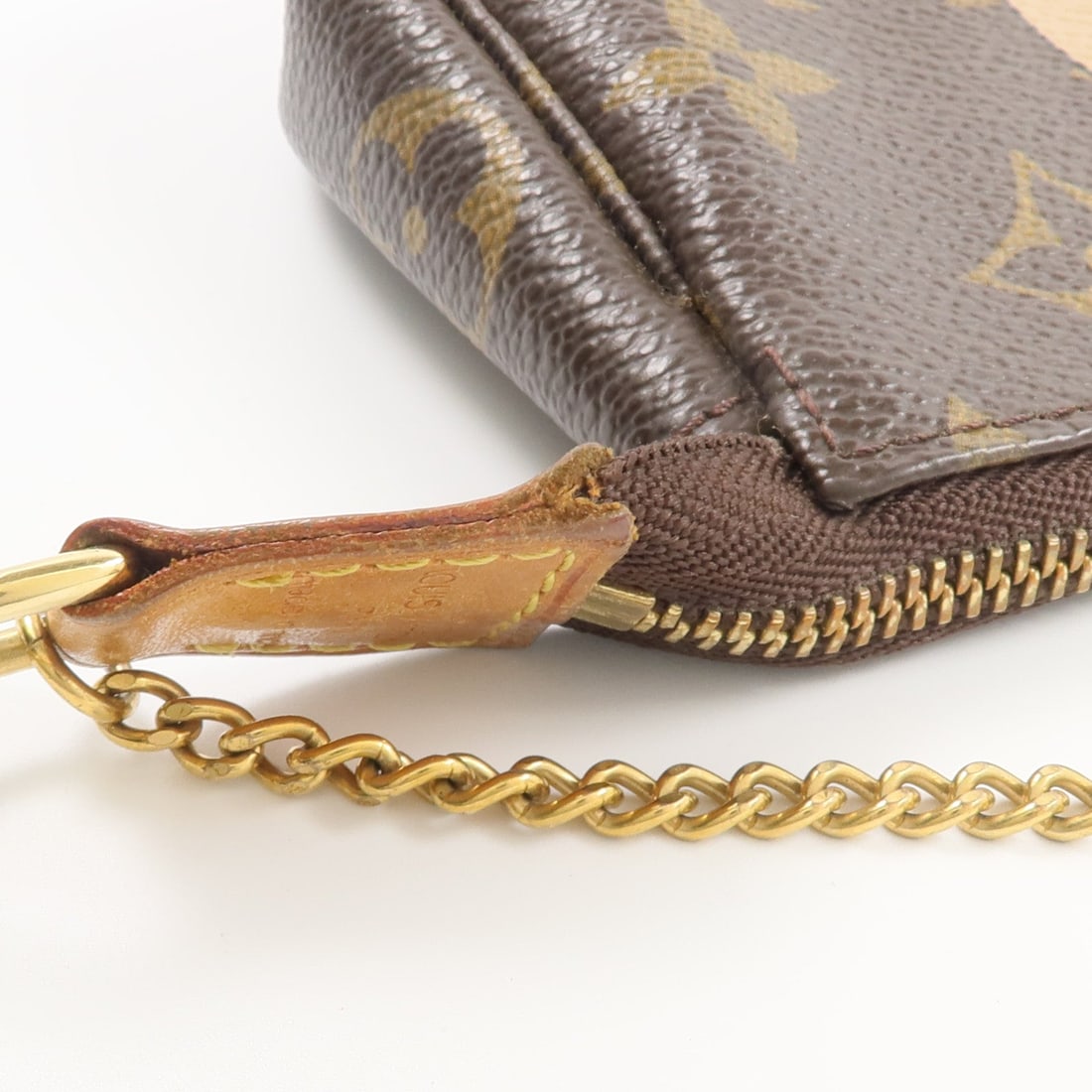 Louis Vuitton Mini Pochette Monogram - 15