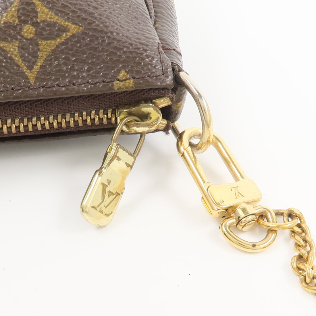 Louis Vuitton Mini Pochette Monogram - 9