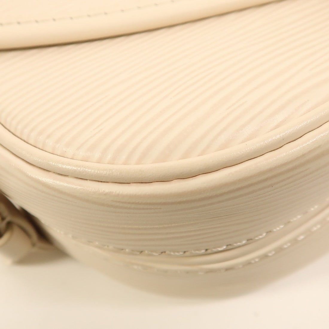 Louis Vuitton Saumur BB - 11