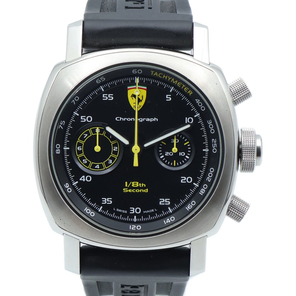 Panerai Ferrari Scuderia FER0025 Auto: Automatic Ferrari Scuderia FER0025 in stainless steel with rubber belt and black dial. Case 45mm, max wrist 18-19cm, band 20-23mm. Includes guarantee.