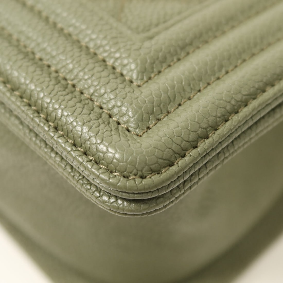 Chanel Boy 25 Green - 12