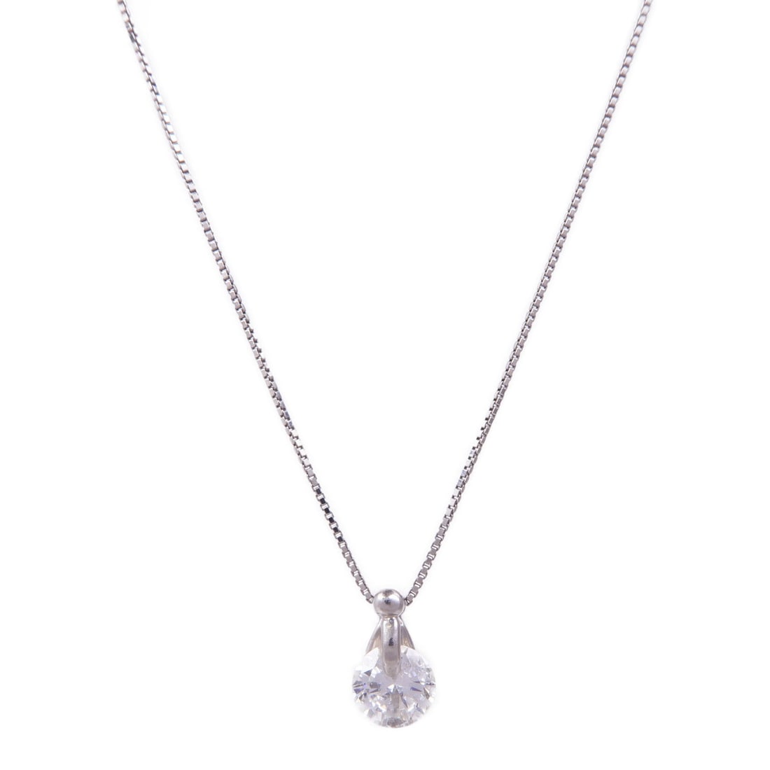 Diamond Necklace Platinum: Diamond necklace in PT900 and PT850 platinum.