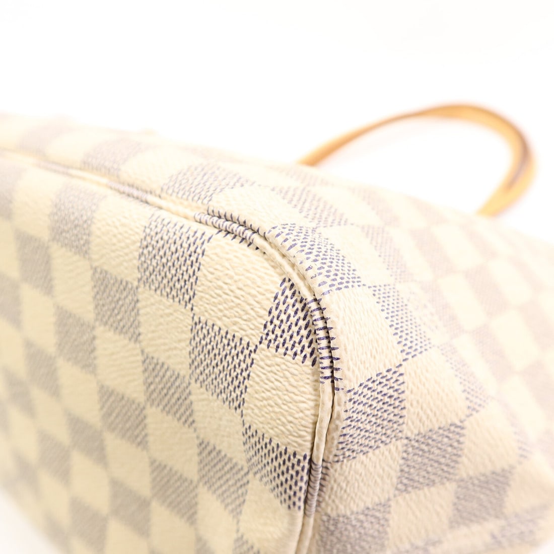 Louis Vuitton Neverfull MM - 17