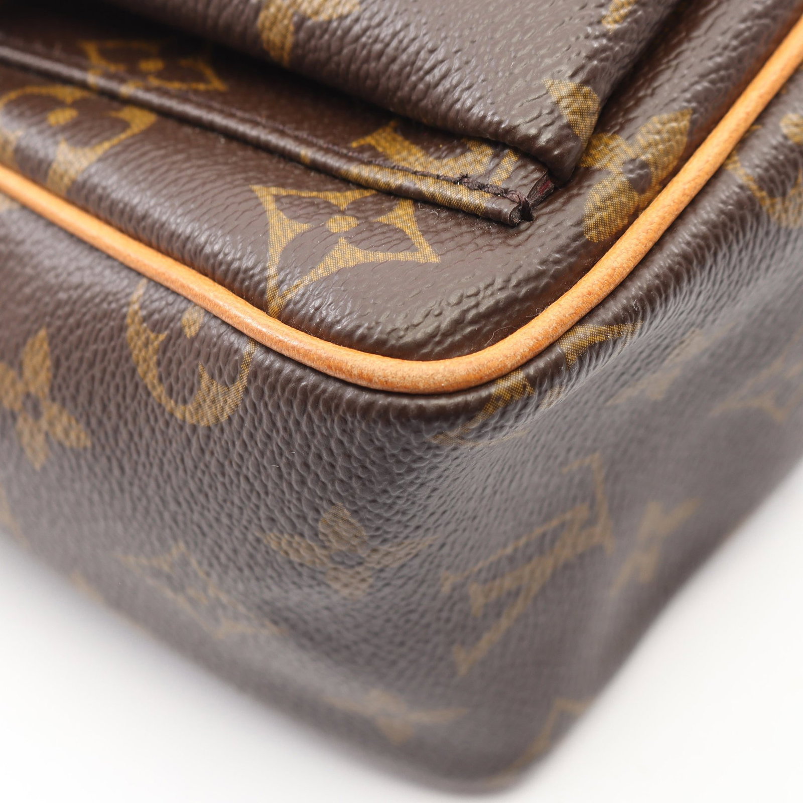 LV Viva Cite PM Monogram - 6
