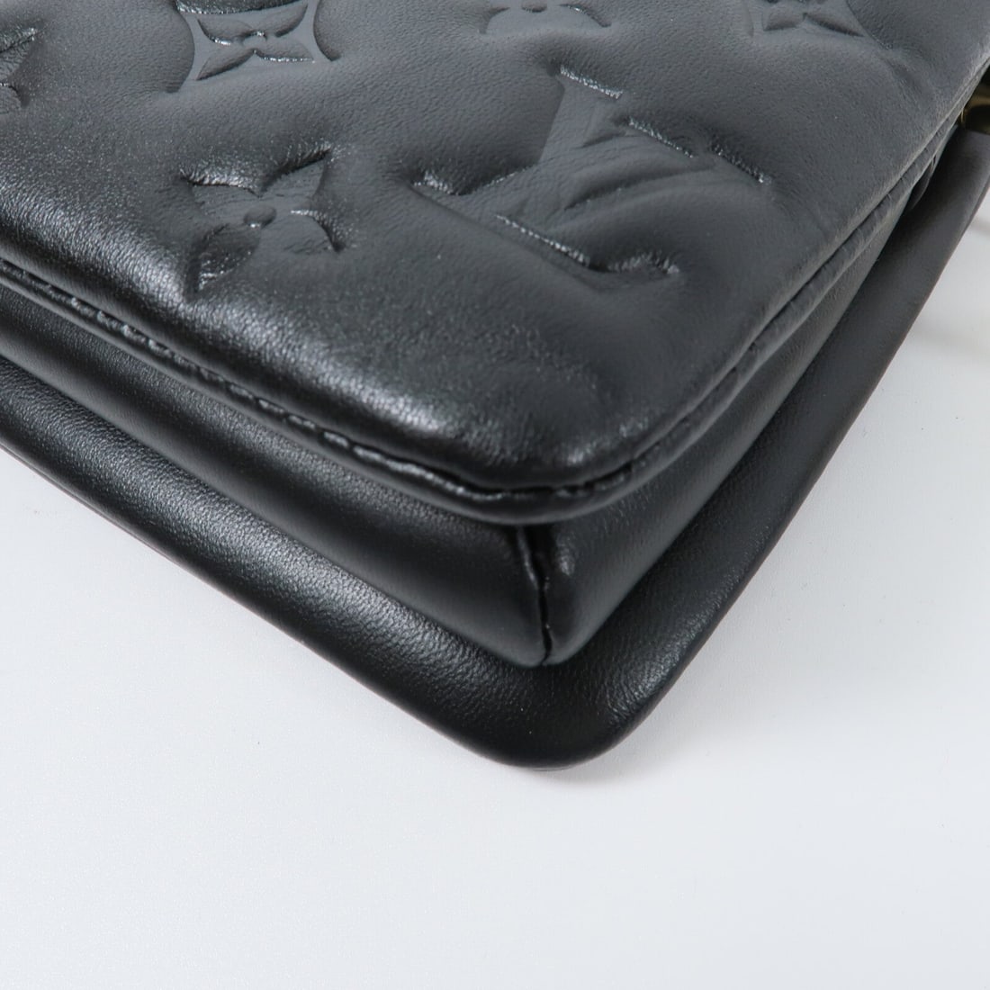 Louis Vuitton Coussin BB Black - 14