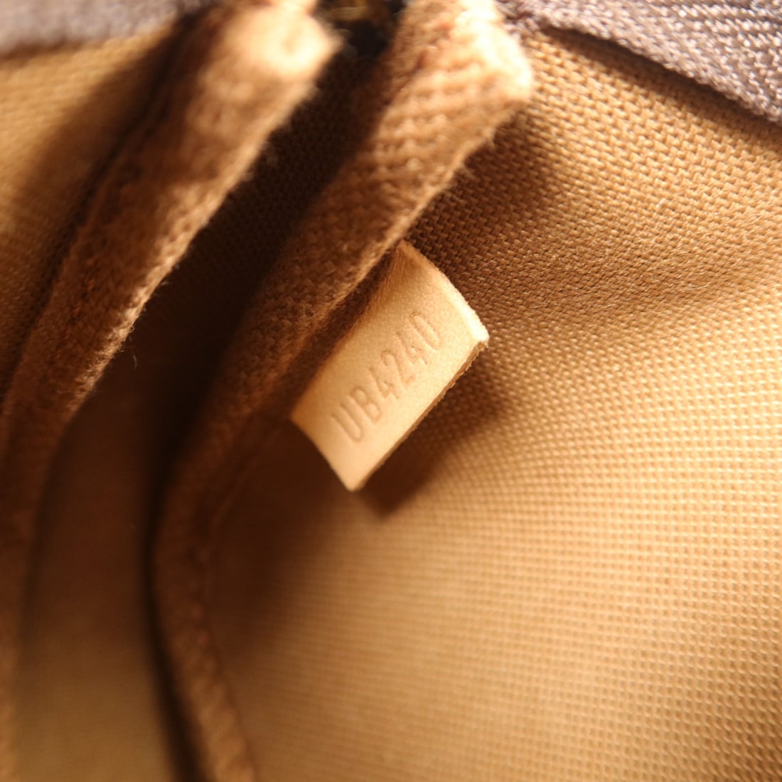 Louis Vuitton Mini Pochette Brown - 7