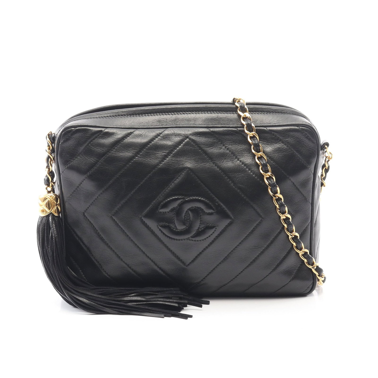 Chanel Diamond Stitch Chain Black: Vintage diamond stitch Coco Mark chain shoulder bag in black lambskin with gold hardware; includes serial seal; 22 x 16 x 6 cm.