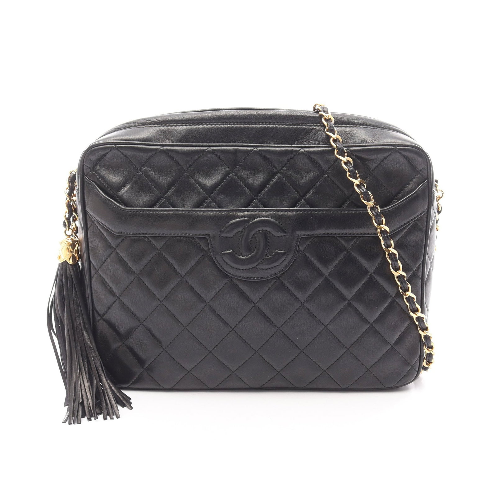 Chanel Matelasse Chain Bag Black: Black lambskin Matelasse chain shoulder bag A50995 with gold hardware; includes guarantee card and serial seal; 26.5 x 20 x 7 cm.