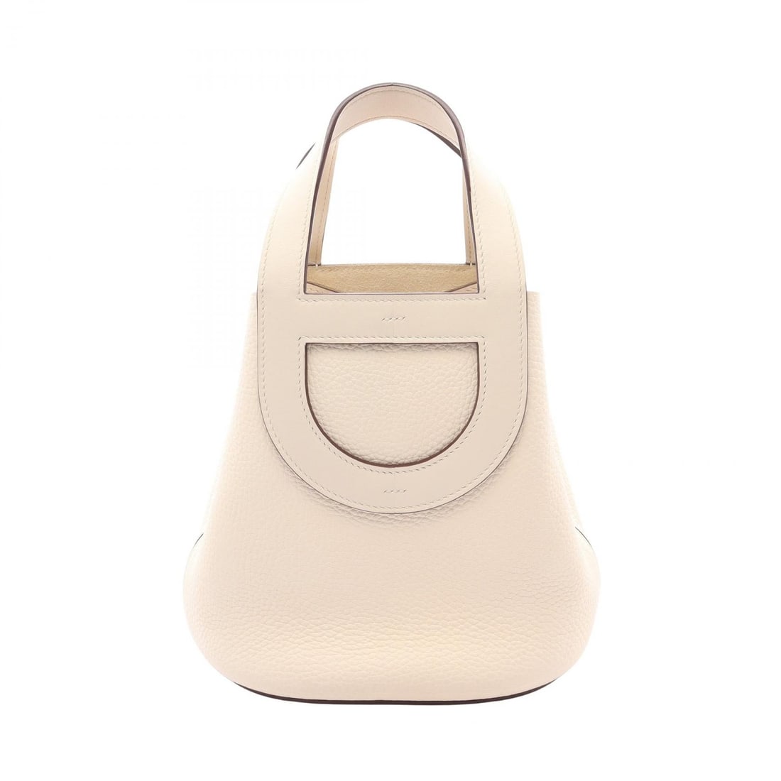 Hermes In The Loop 18 Nata: In The Loop 18 handbag in Nata Clemence leather with silver hardware; 18 x 20 x 12 cm.