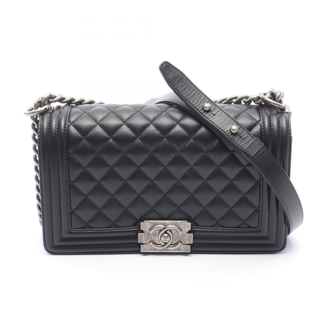 Chanel Boy Chain Bag Black: Boy Chanel chain shoulder bag A67086 in black caviar skin with silver hardware; includes serial metal plate; 25 x 14.5 x 7 cm.