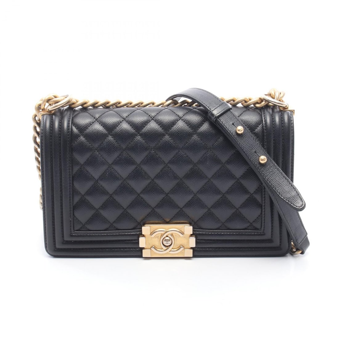 Chanel Boy Chain Bag Black: Boy Chanel chain shoulder bag A67086 in black caviar skin with gold hardware; includes serial metal plate; 25 x 14.5 x 7 cm.