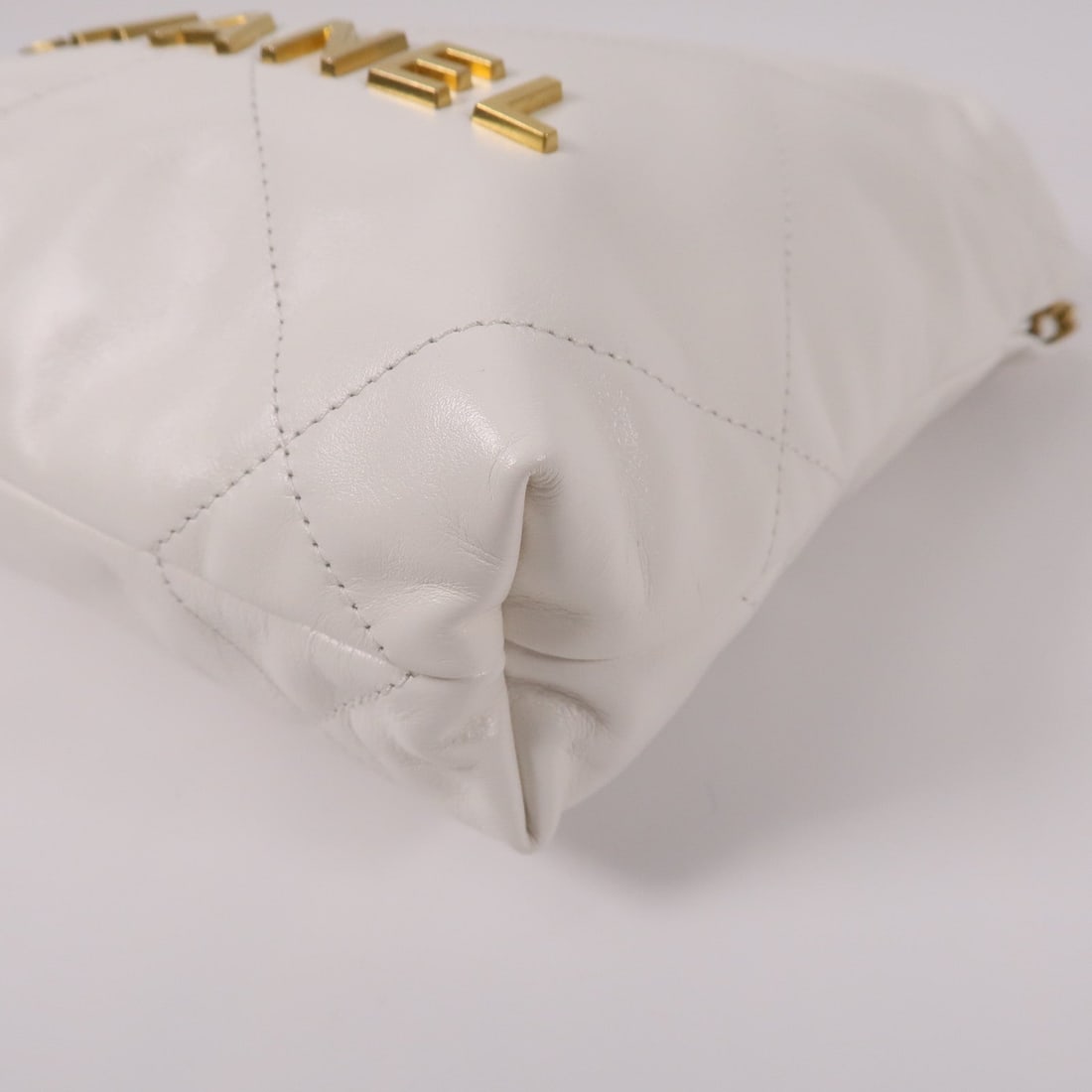 Chanel 22 Mini White - 10