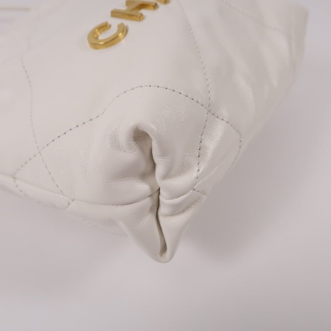 Chanel 22 Mini White - 11