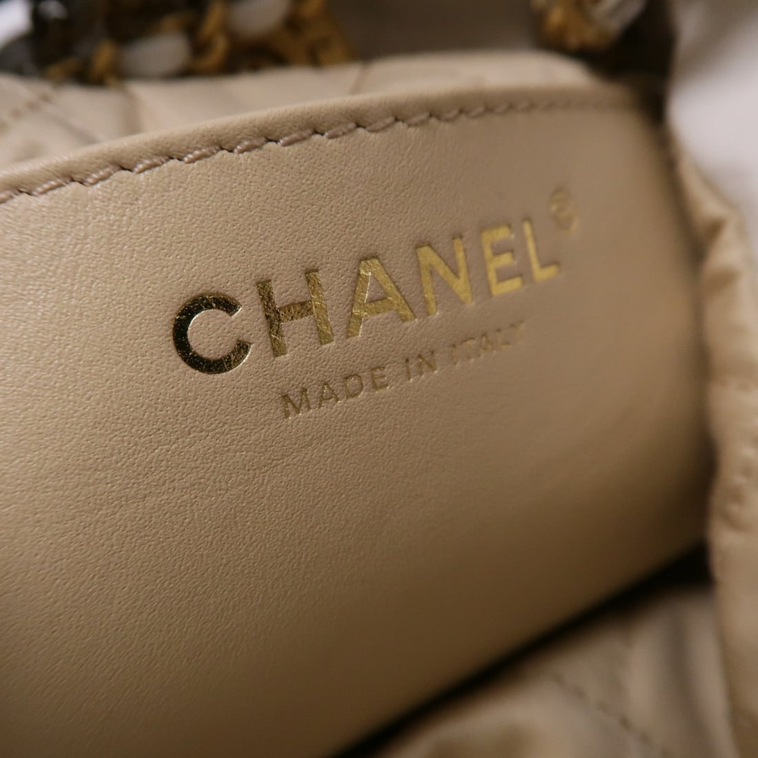 Chanel 22 Mini White - 5