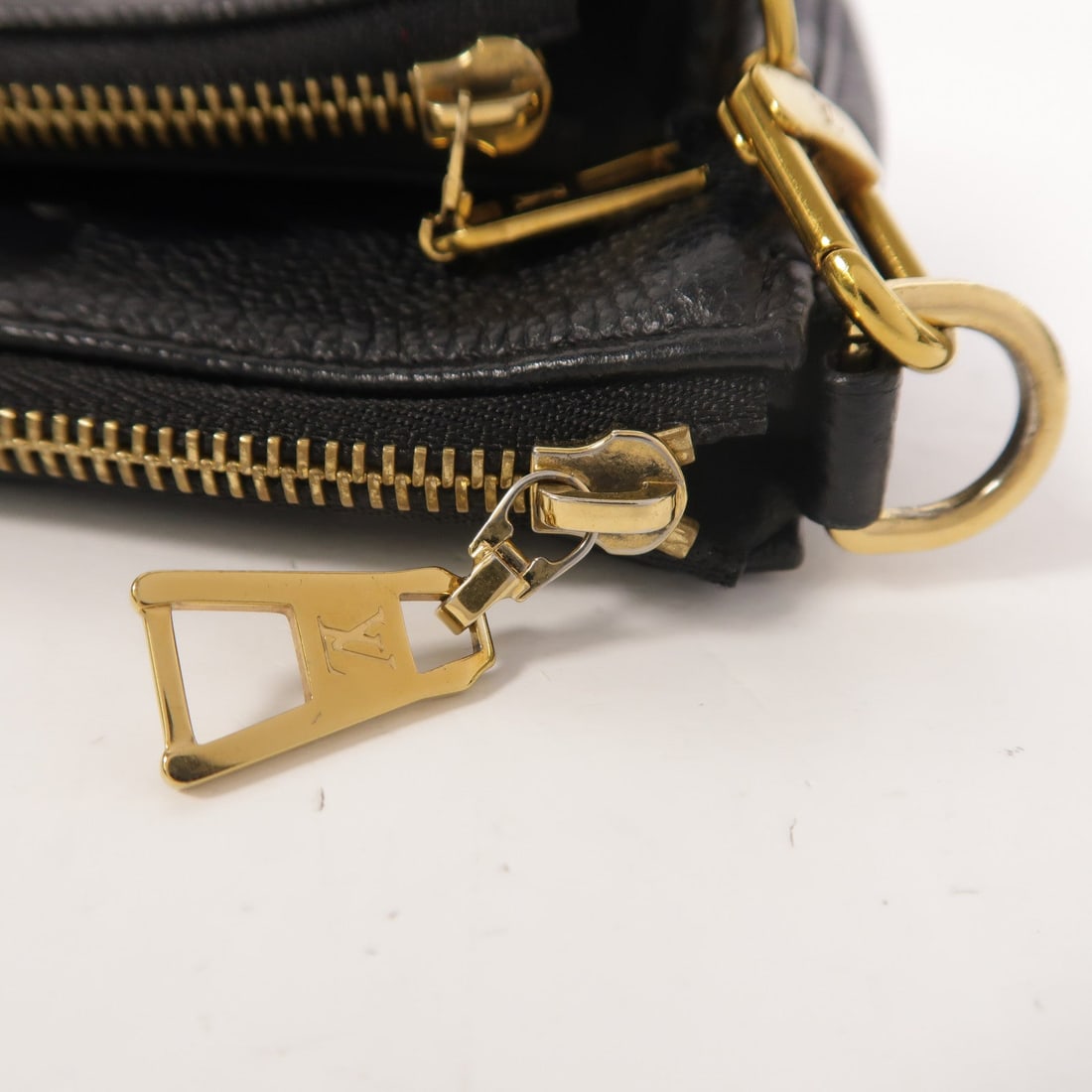 Louis Vuitton Multi Pochette Black - 17
