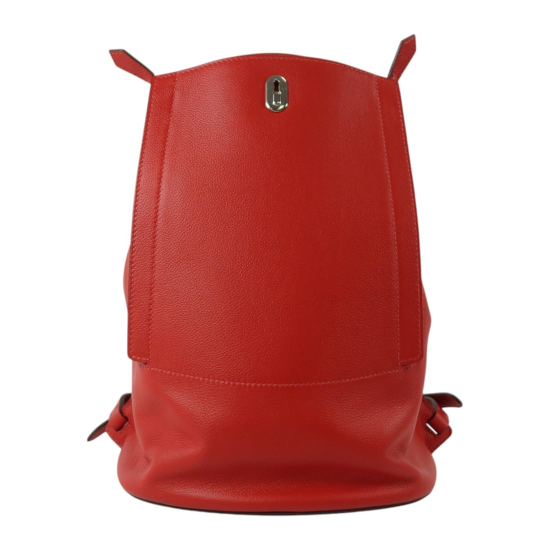 Hermes Sac A Dos GR24 Rouge: Sac A Dos GR24 backpack in Rouge Piment Evercolor leather with palladium hardware; includes storage bags; 30 to 34 x 32 x 13 cm.