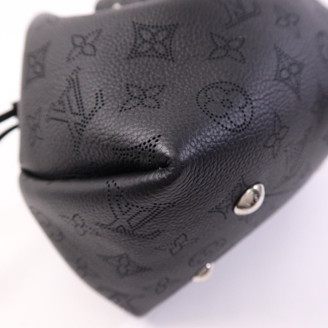Louis Vuitton Bella Black - 12