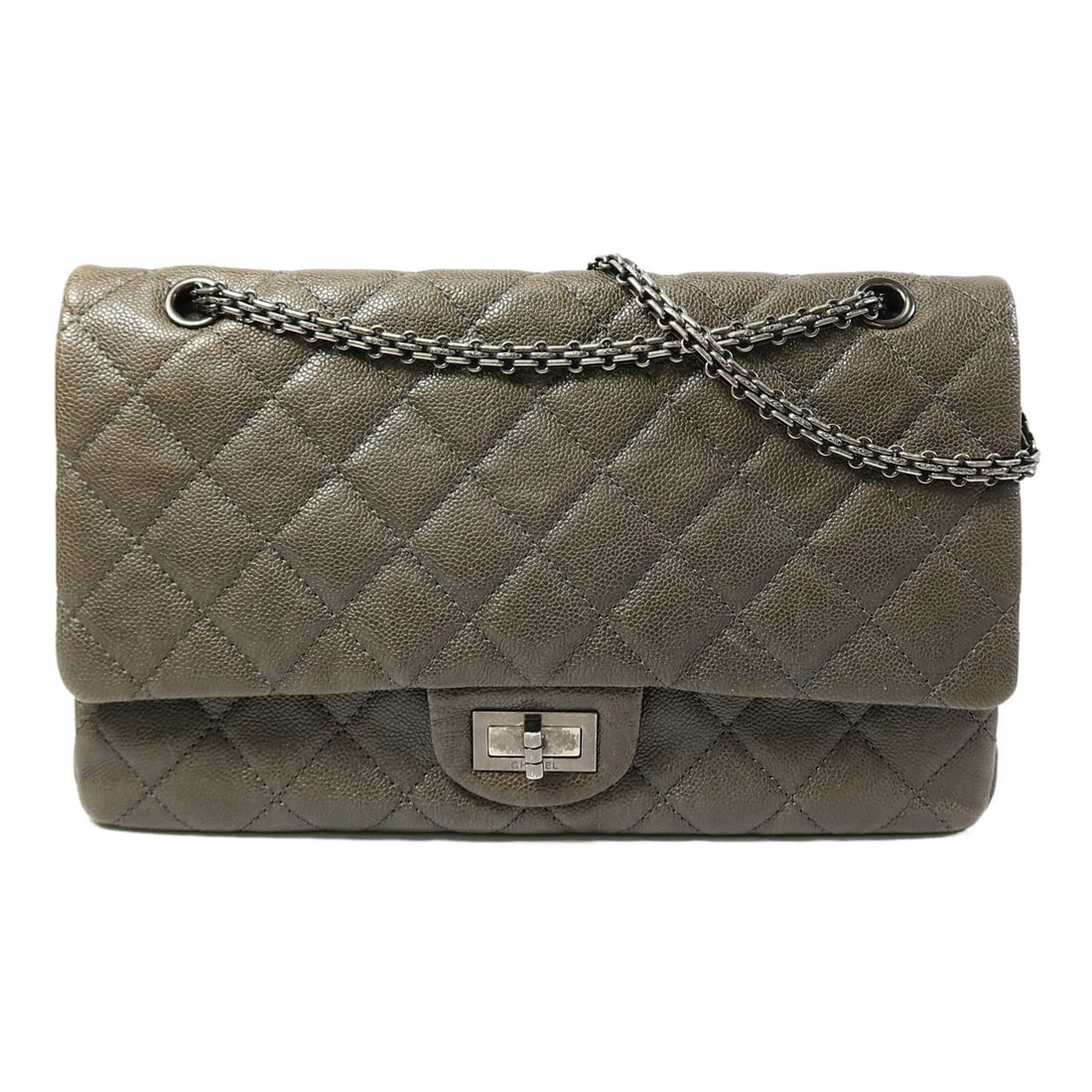 Chanel 2.55 Jumbo Green: 2.55 Jumbo 2 way chain shoulder bag in green calfskin; includes hologram sticker; 31.5 x 19 x 9.5 cm.