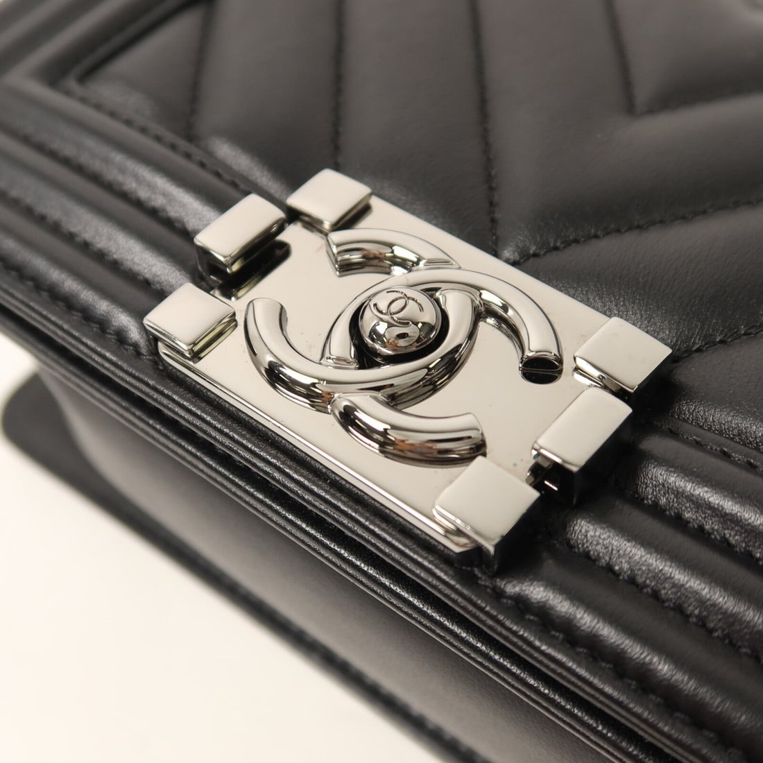 Chanel Boy 20 Black - 10