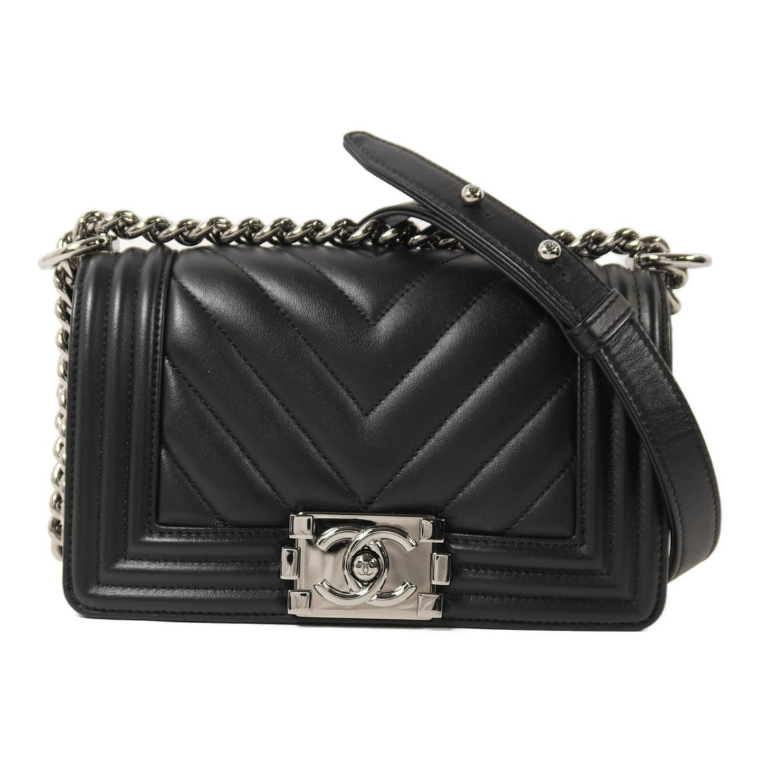 Chanel Boy 20 Black: Boy 20 chain shoulder bag A67085 in black calfskin with silver hardware; includes storage bags and hologram sticker; 20 x 12 x 5 cm.