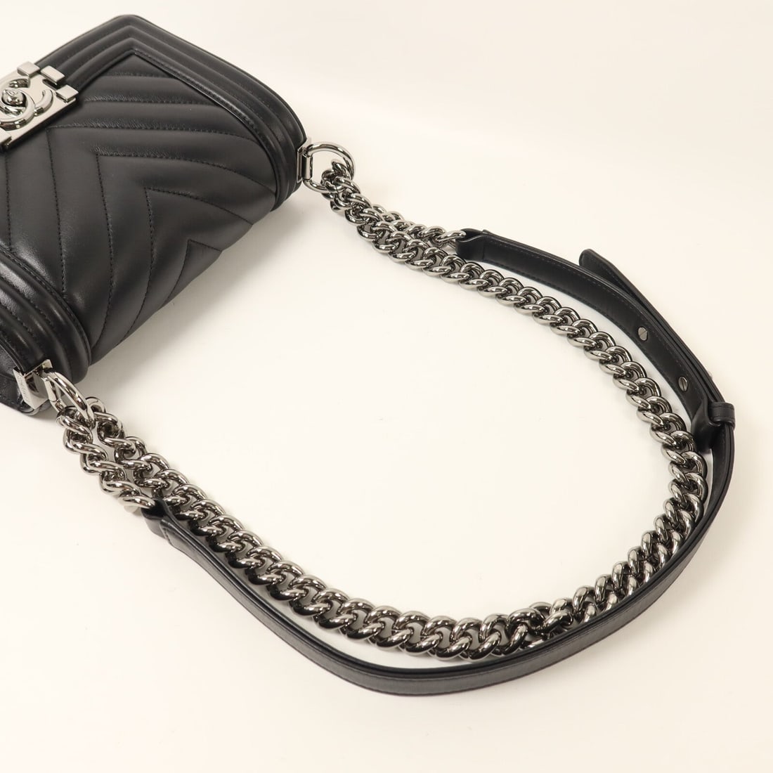 Chanel Boy 20 Black - 8