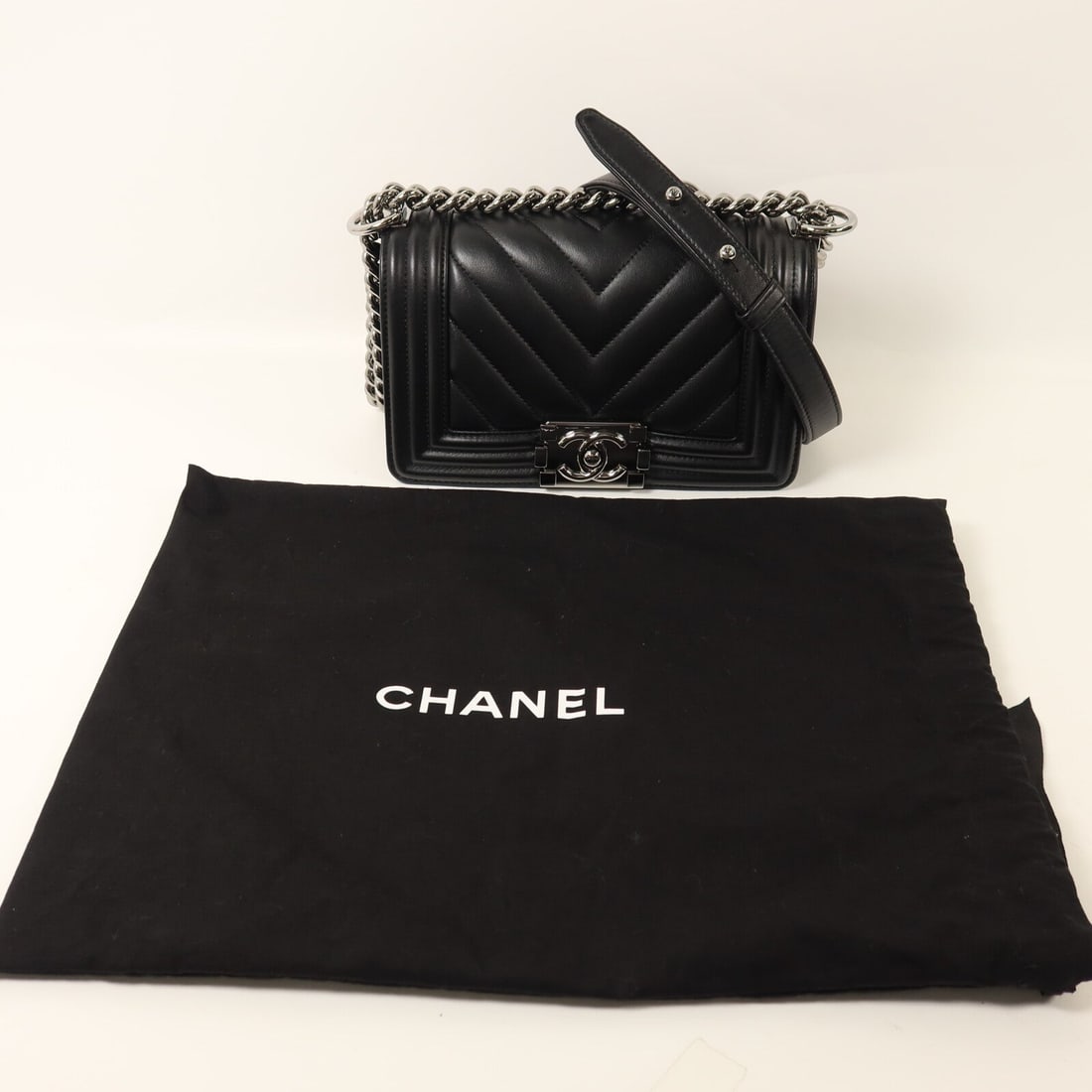 Chanel Boy 20 Black - 9