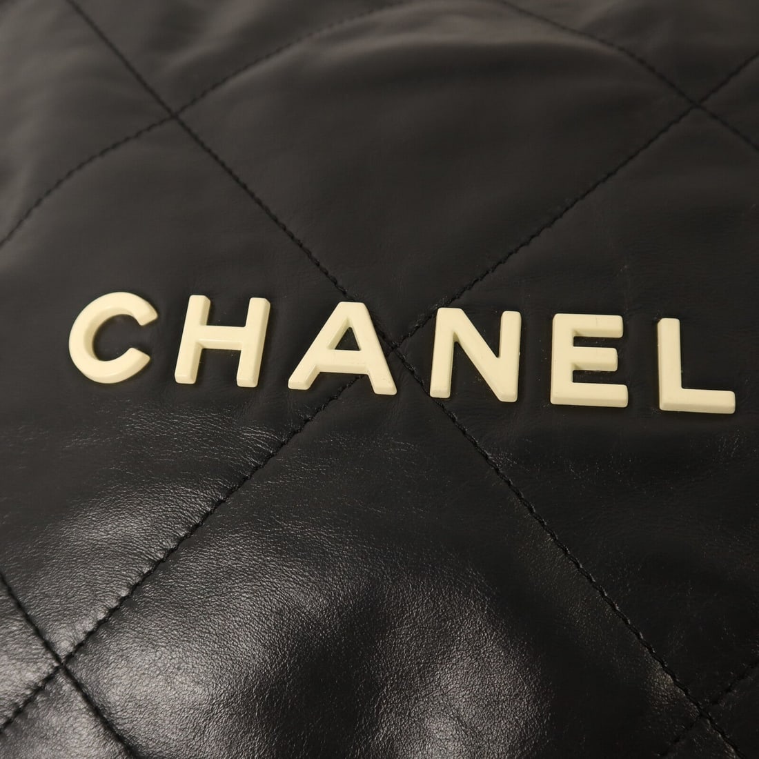 Chanel 22 Small Black - 10