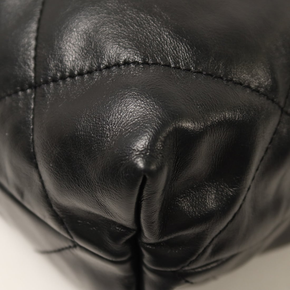 Chanel 22 Small Black - 13