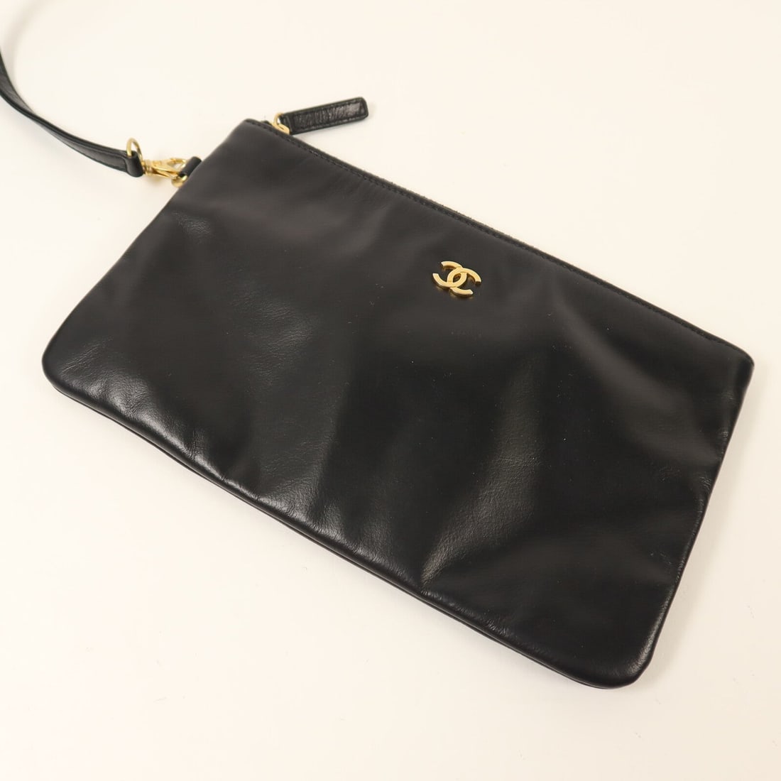 Chanel 22 Small Black - 19