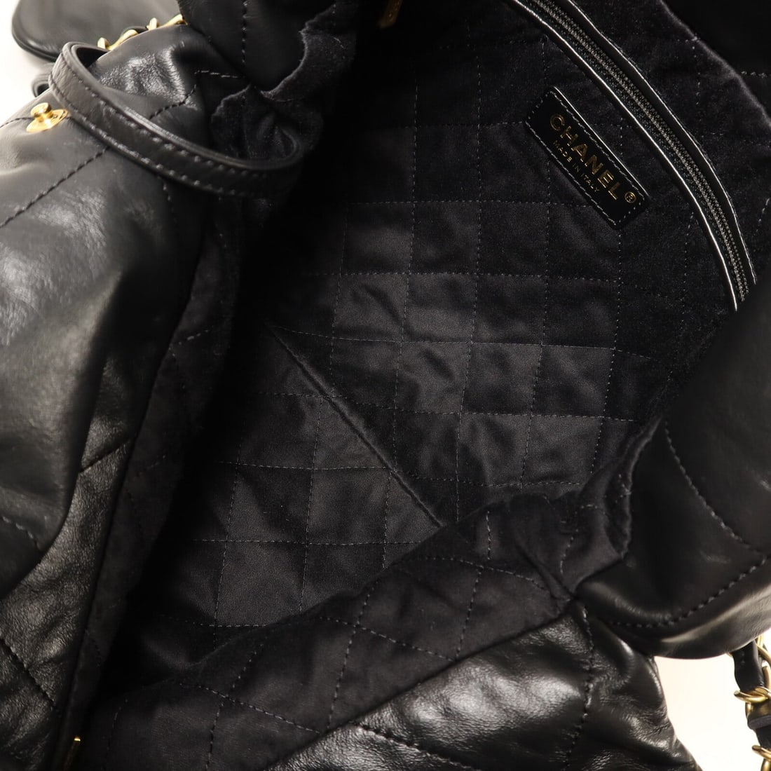 Chanel 22 Small Black - 5