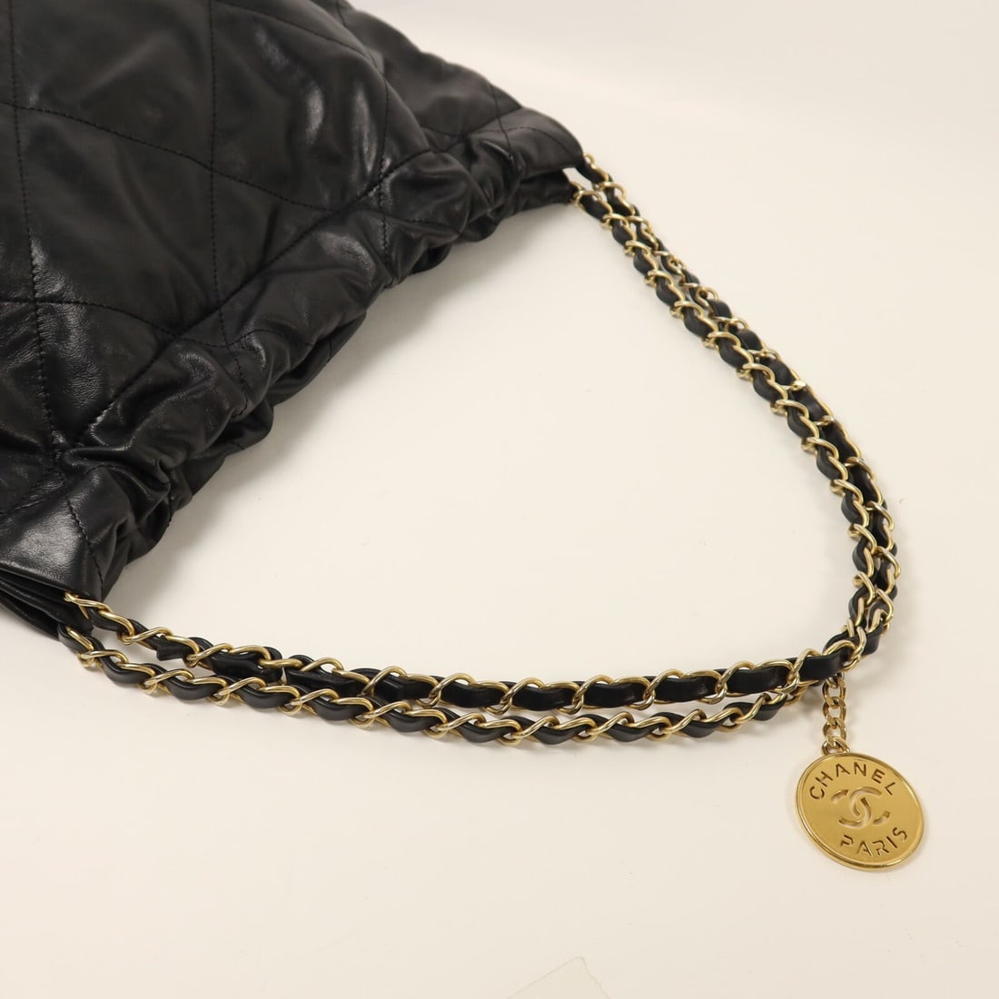 Chanel 22 Small Black - 8