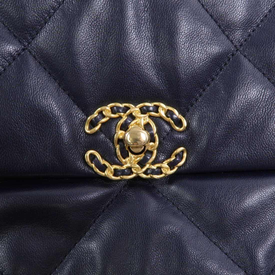 Chanel 19 2Way Navy - 7