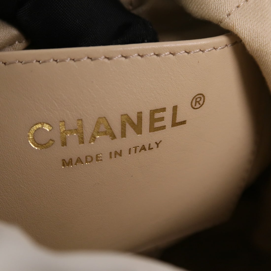 Chanel Mini 22 White - 6