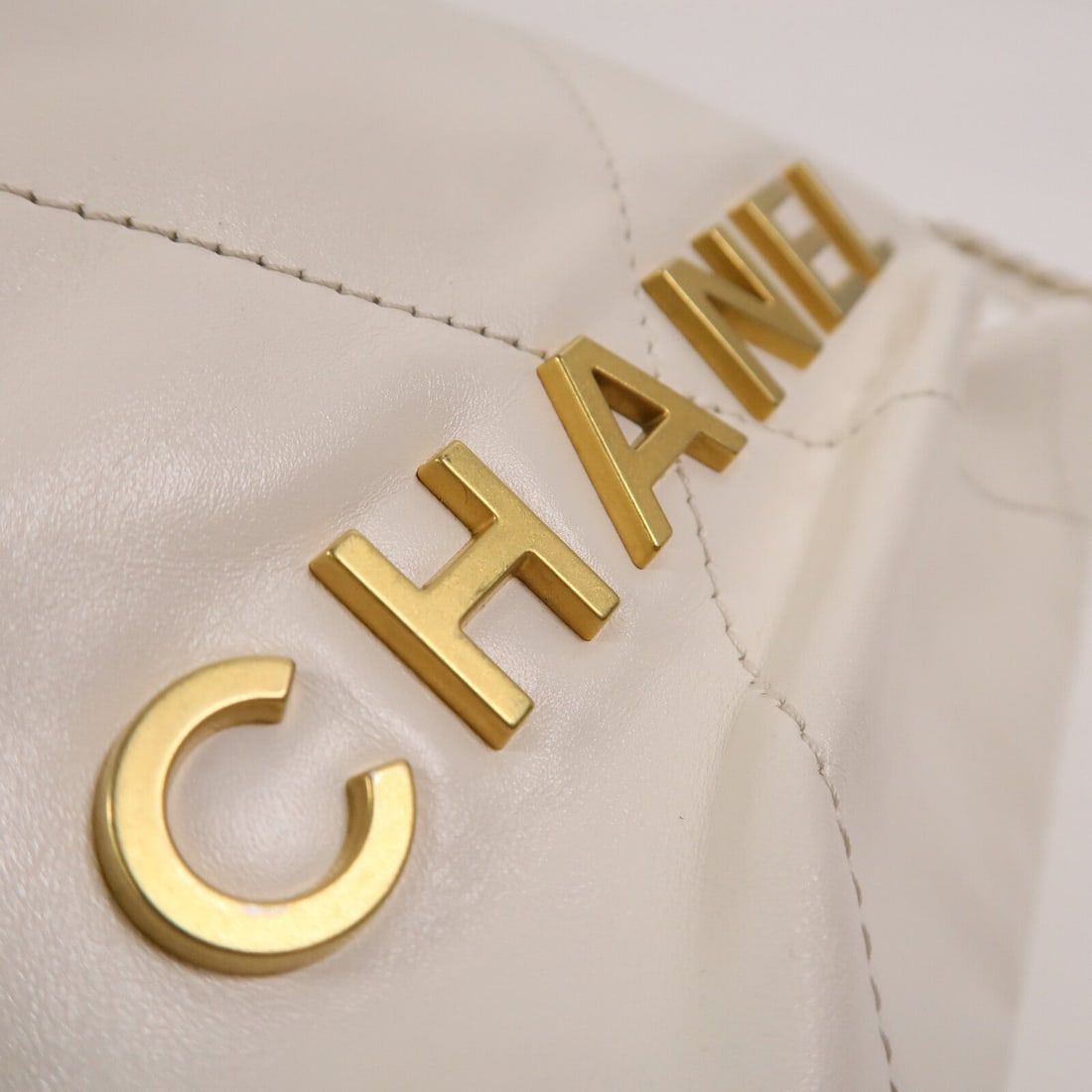 Chanel Mini 22 White - 7
