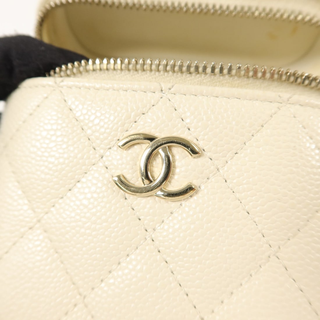 Chanel Mini Box Handle White - 11