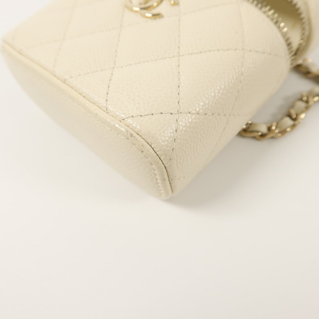 Chanel Mini Box Handle White - 12