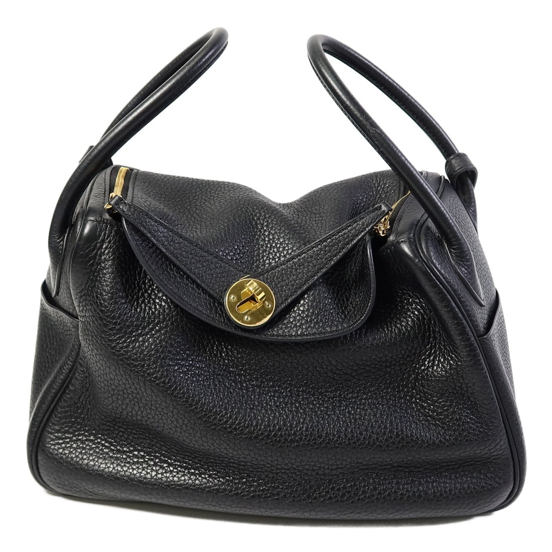 Hermes Lindy 26 Noir: Lindy 26 2 way shoulder hand bag in Noir Taurillon Clemence leather with gold hardware; includes storage bags; 26 x 17.5 x 12.5 cm.