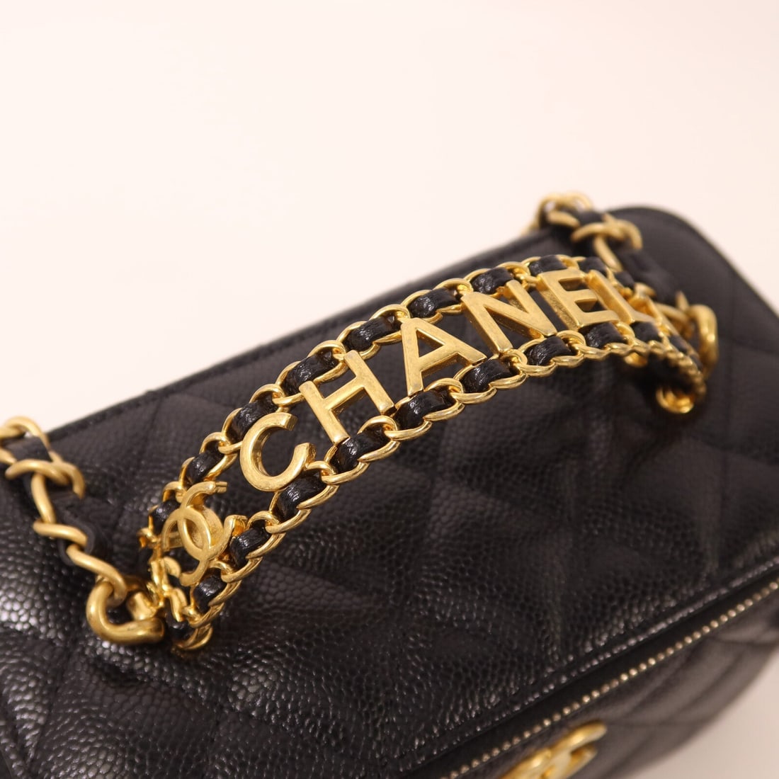 Chanel Vanity Top Handle Black - 11