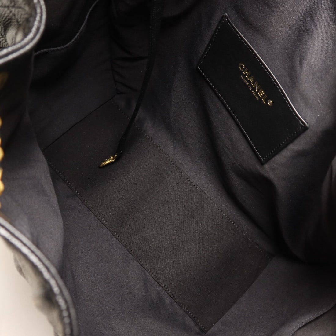 Chanel 25 Medium Chain Black - 5