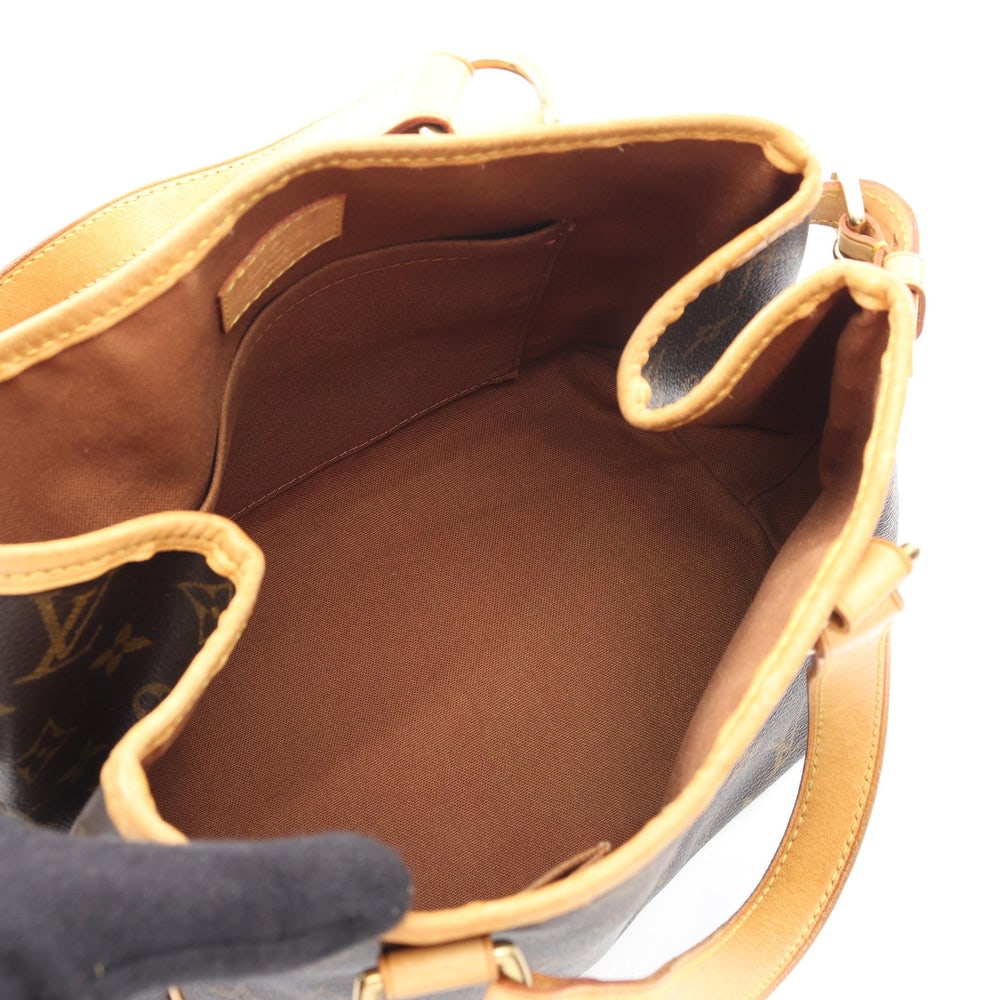 Louis Vuitton Batignolles Monogram Bag - 3