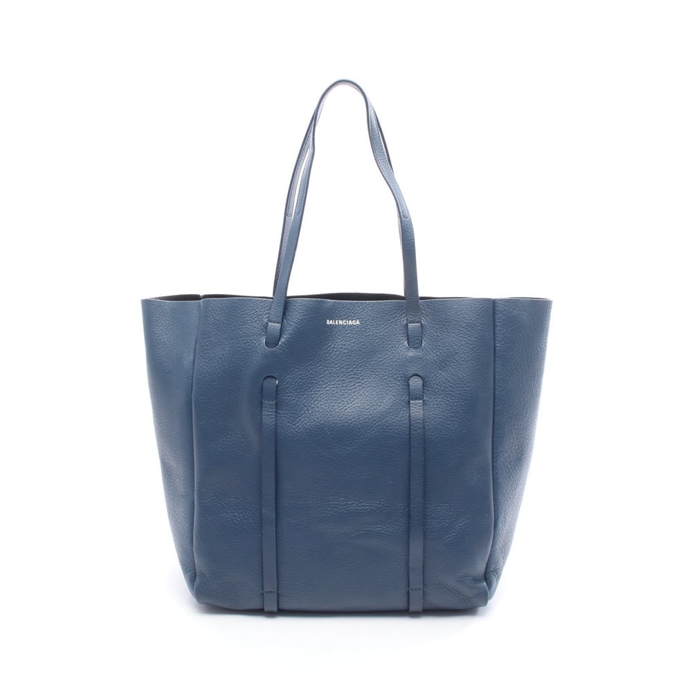 Balenciaga Everyday Tote S Blue: Authentic and authenticated Balenciaga Everyday Tote S in dark blue leather. Model 475199. Approx. 31H x 44/31W x 15D cm with 54 cm handle. Includes mirror.