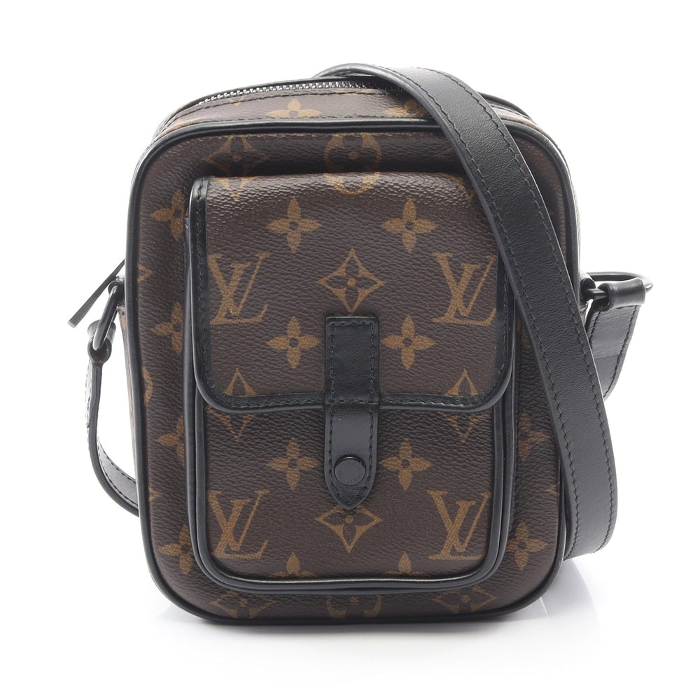 LV Christopher Wearable Wallet: Authentic and authenticated Louis Vuitton Christopher Wearable Wallet in brown black Monogram Macassar PVC leather. Model M69404, product MI4240. Approx. 18 x 14 x 4.5 cm.