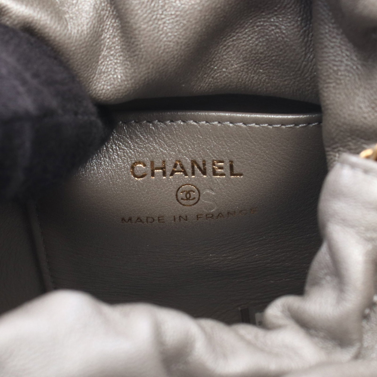 Chanel Beaded Bucket Bag Silver - 4