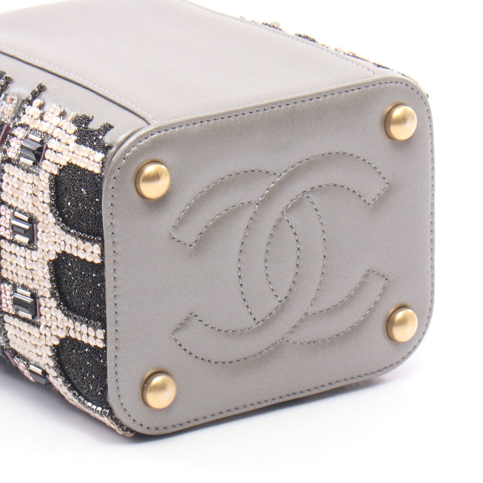 Chanel Beaded Bucket Bag Silver - 7